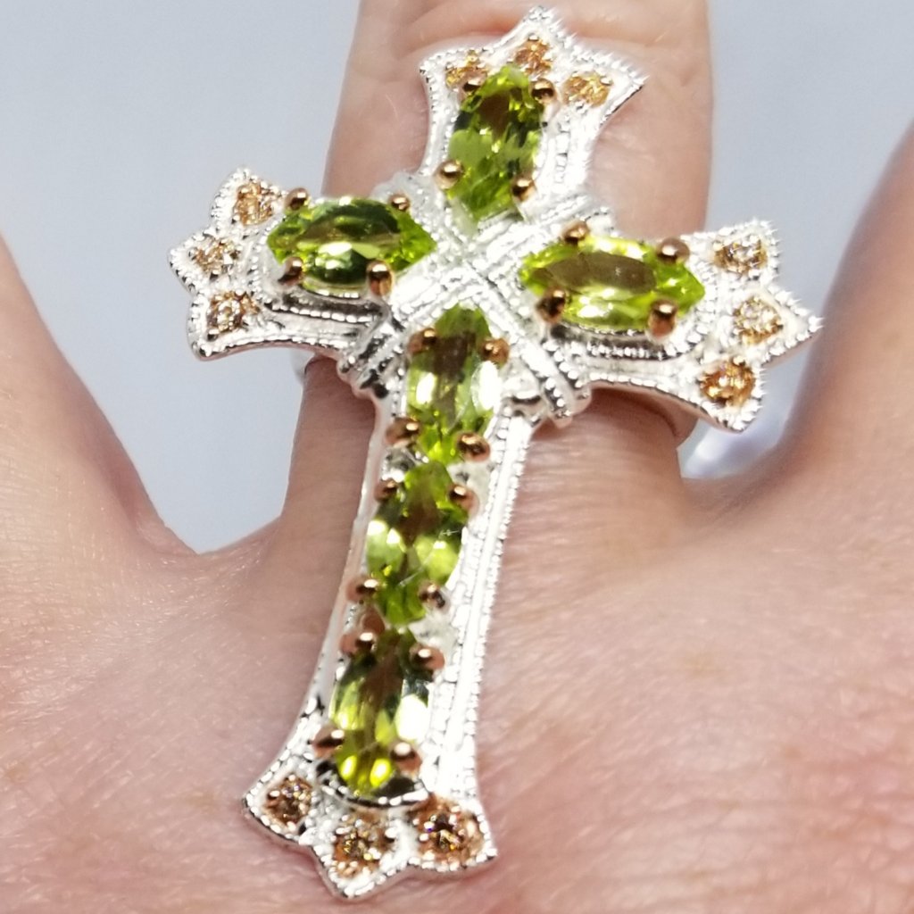 Amazing Peridot And Sterling Silver Cross Ring 7.5